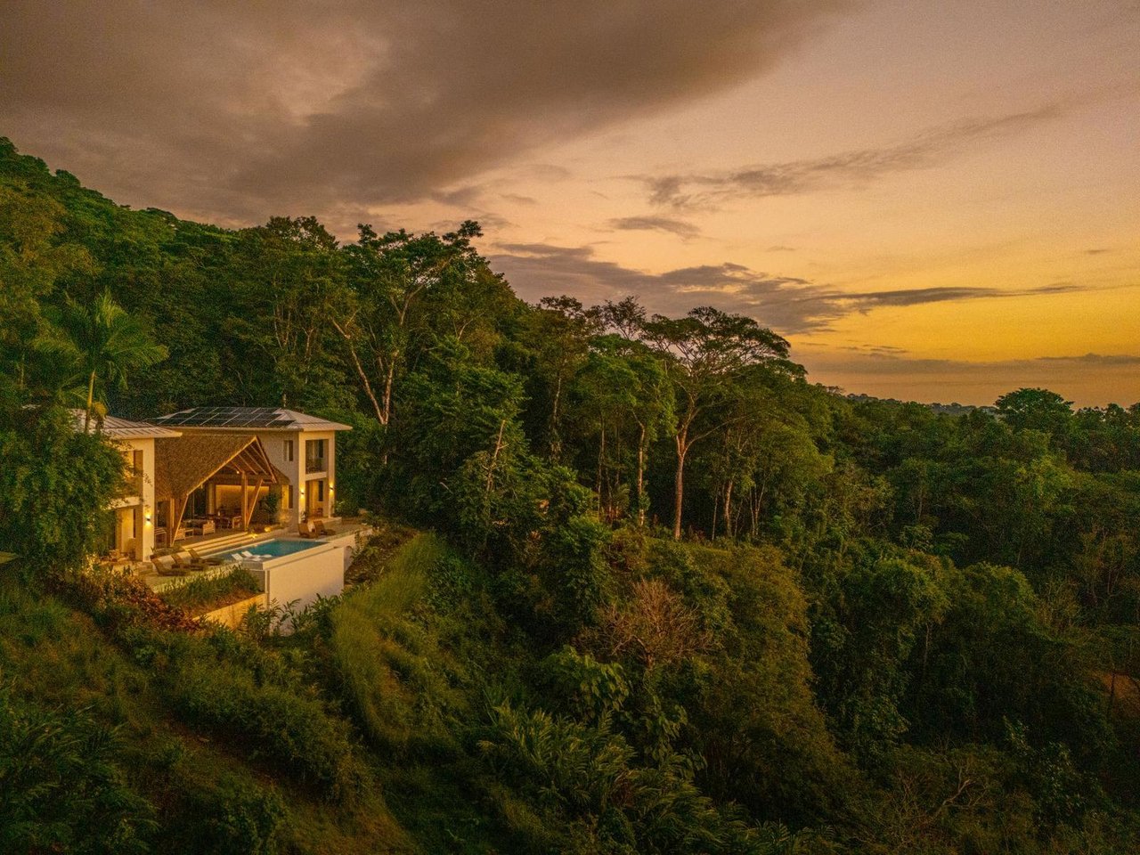 Private Sunset View Compound, Dominical, Puntarenas