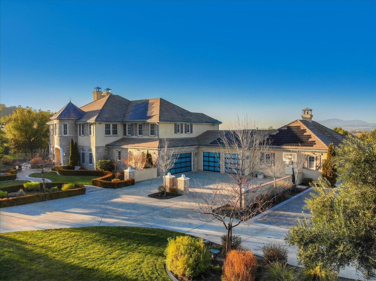 1201 Machado Place