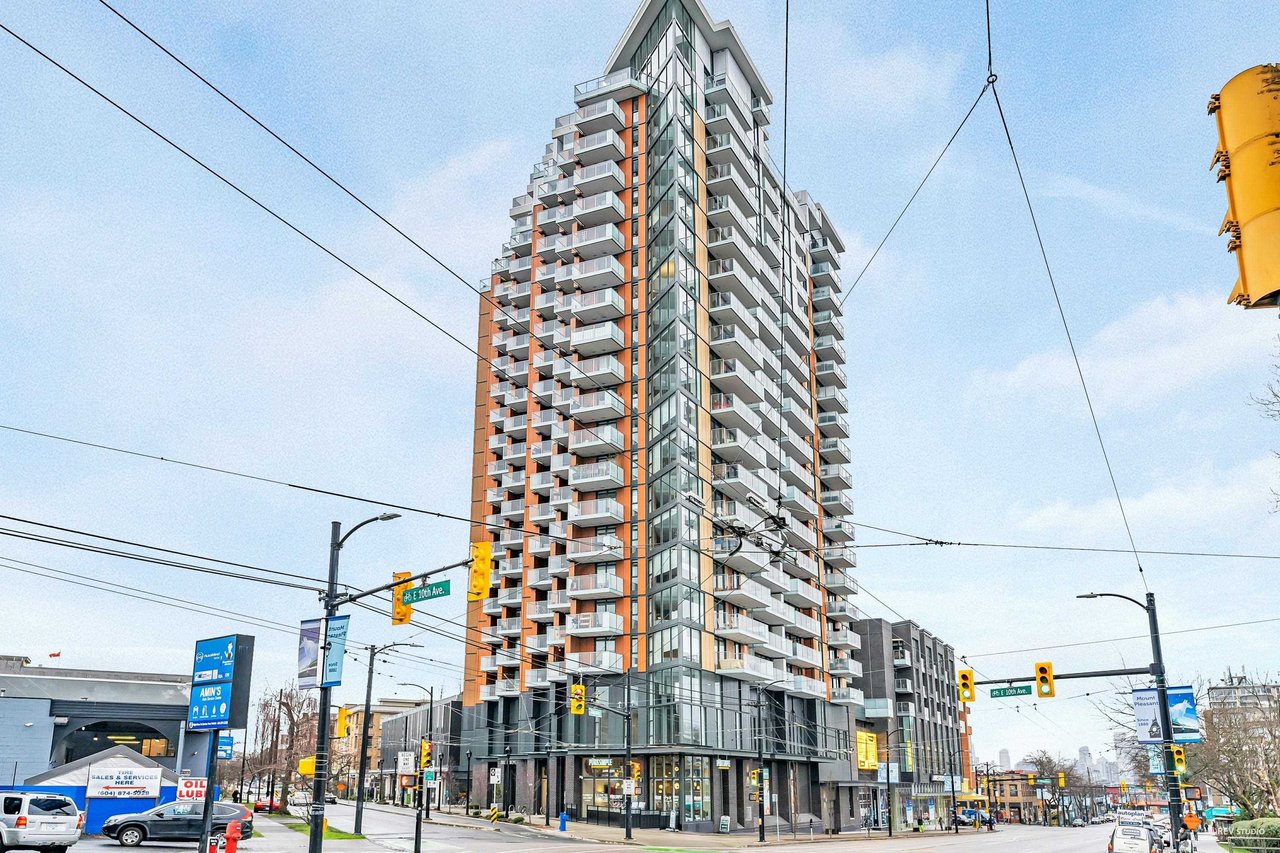 1212-285 E 10th Ave