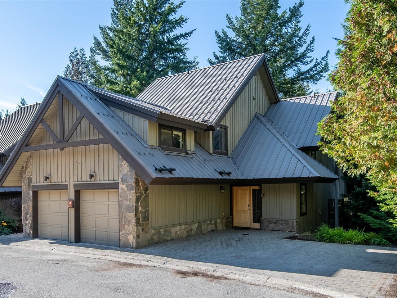 16-4873 Painted Cliff Road, Whistler