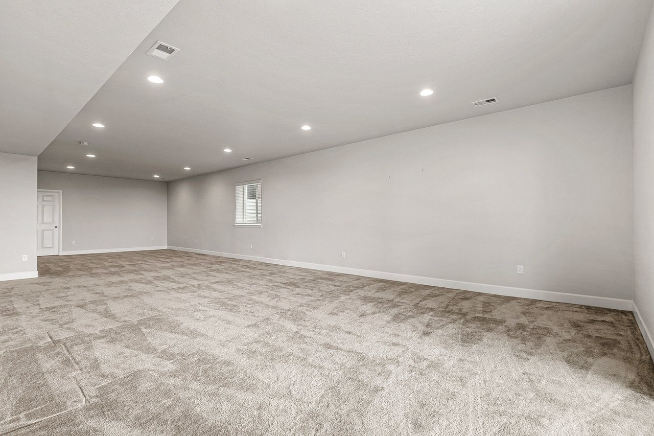 3635 White Rose Loop