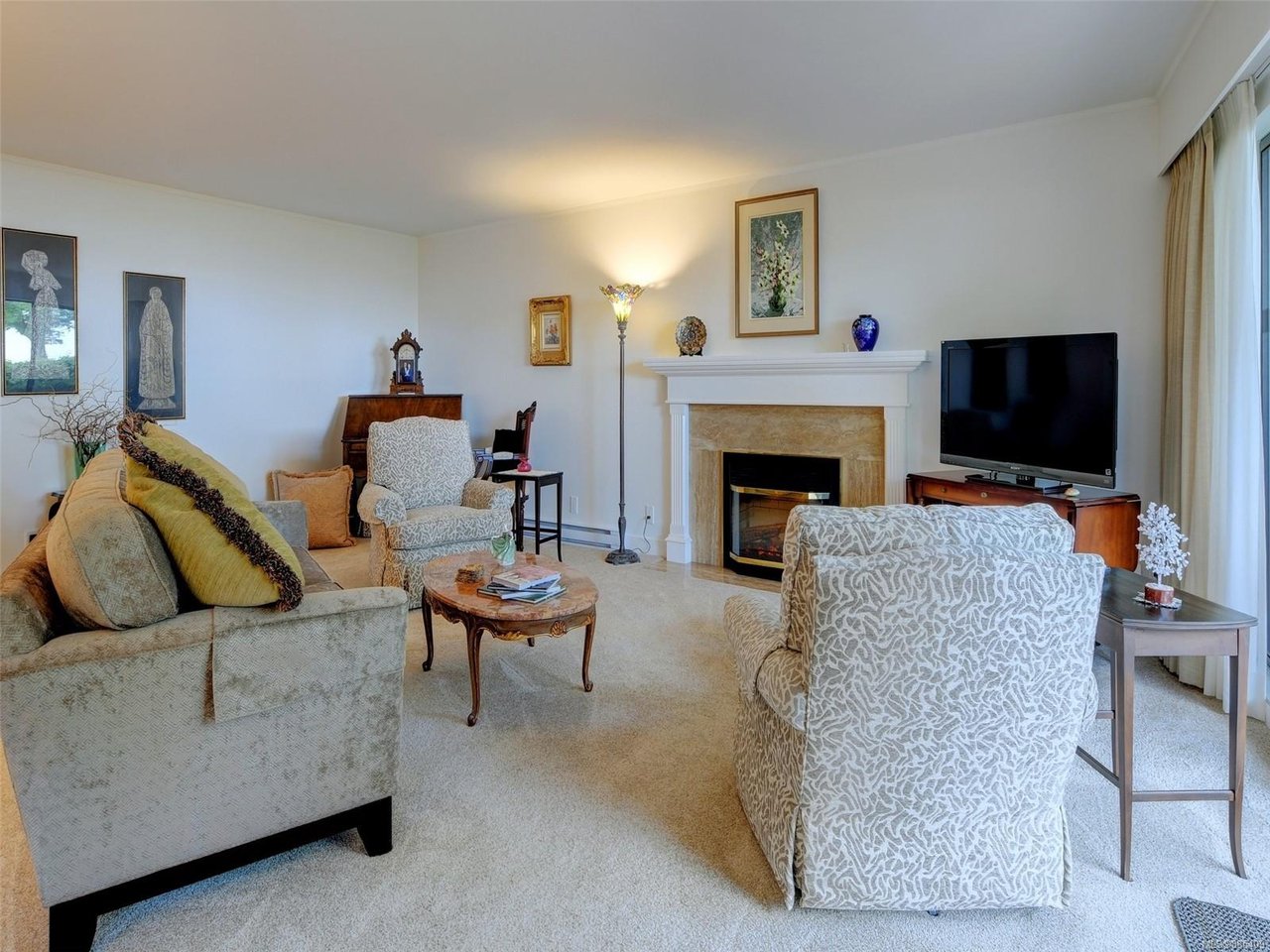 110-1370 Beach Dr
