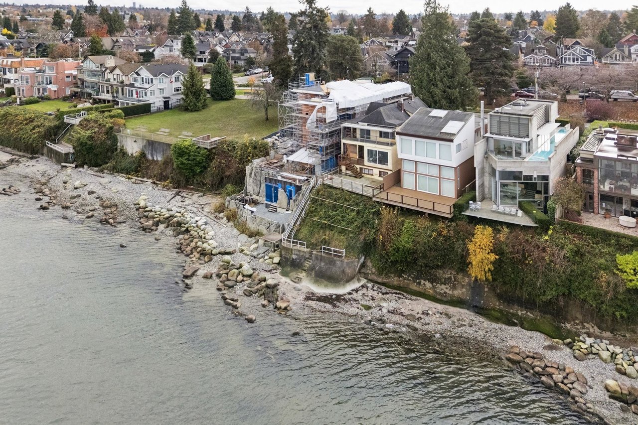 3243 Point Grey Rd