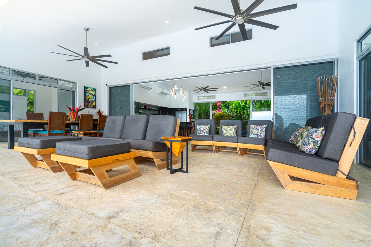 Modern Oceanview Infinity Pool Estate, Ojochal, Puntarenas