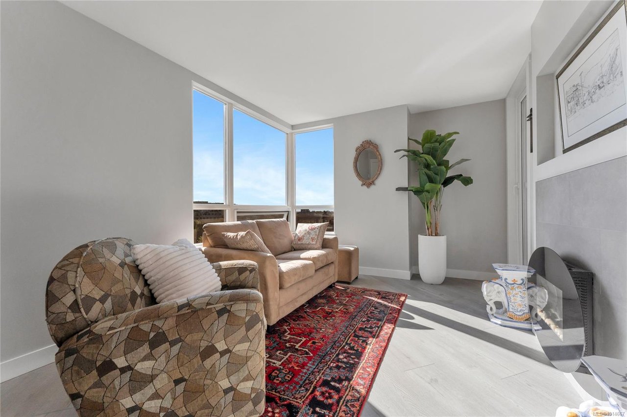 804-930 Yates St, Victoria