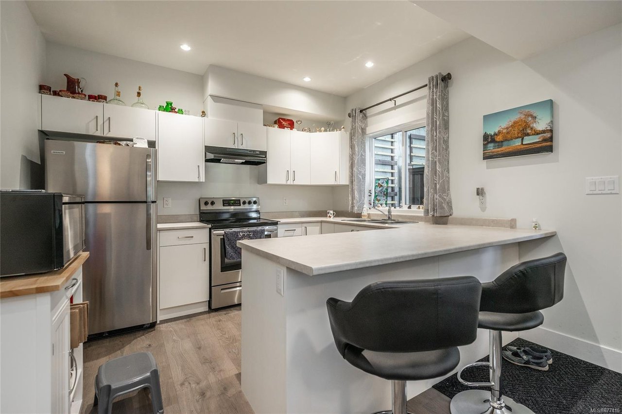 3535 Paperbark Cres