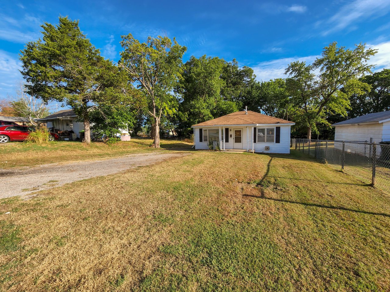 617 W Maple St.