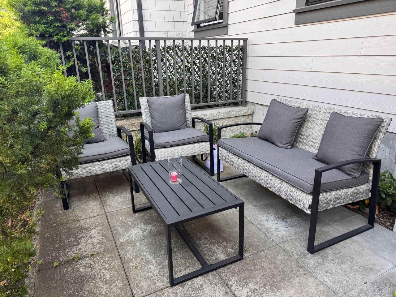 125-1290 Mitchell St