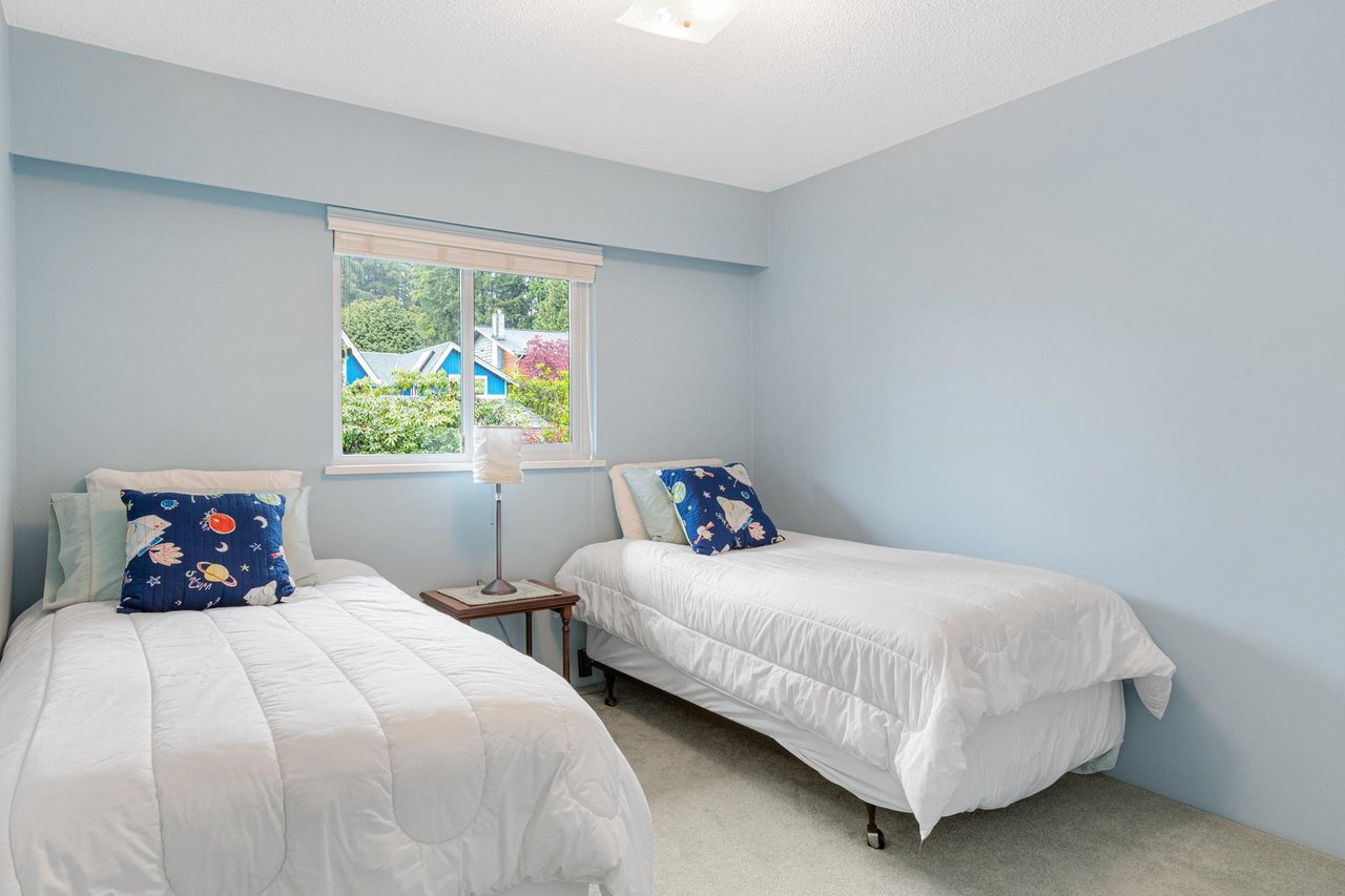 1760 Medwin Pl