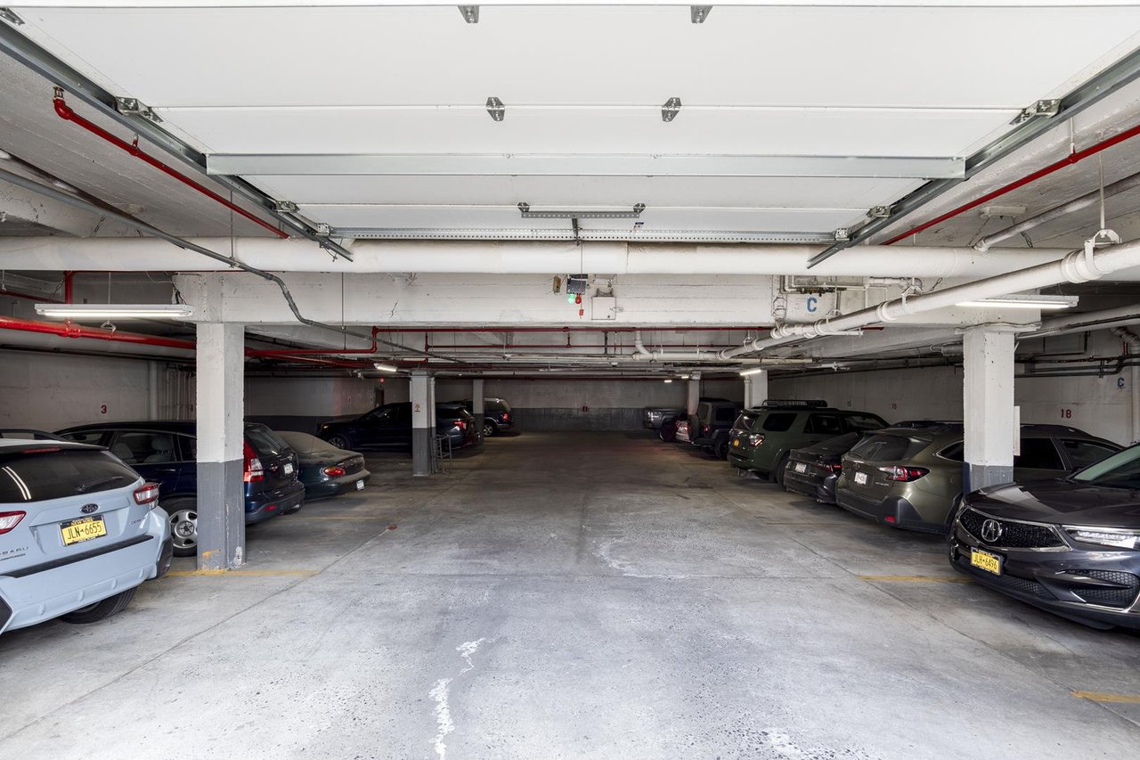 6200 Riverdale Avenue, Apt 6C