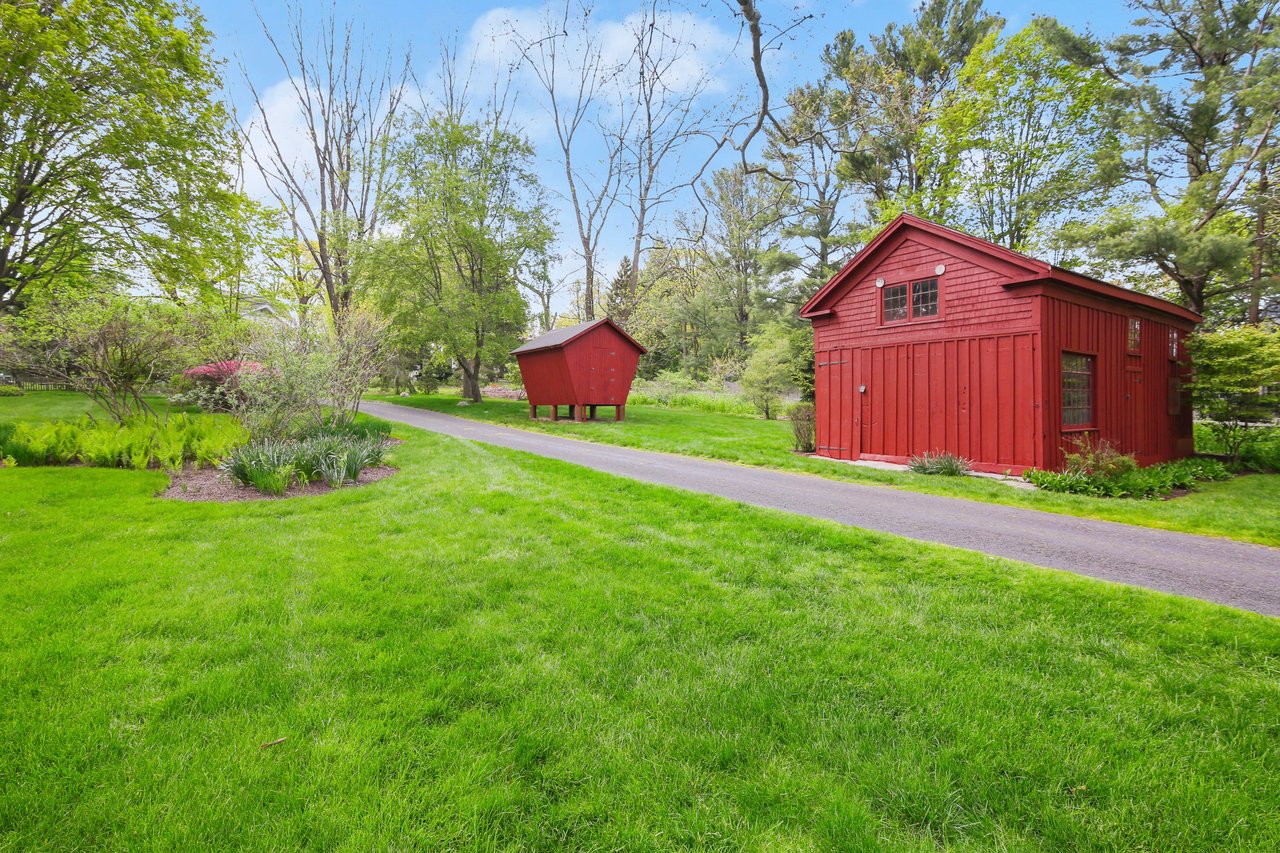 365 Greens Farms Road