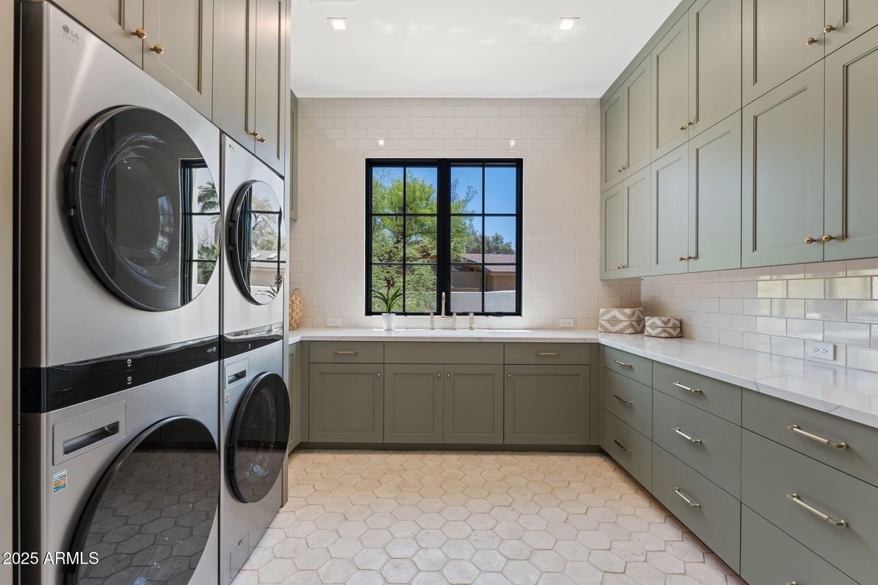 7501 N Eucalyptus Dr