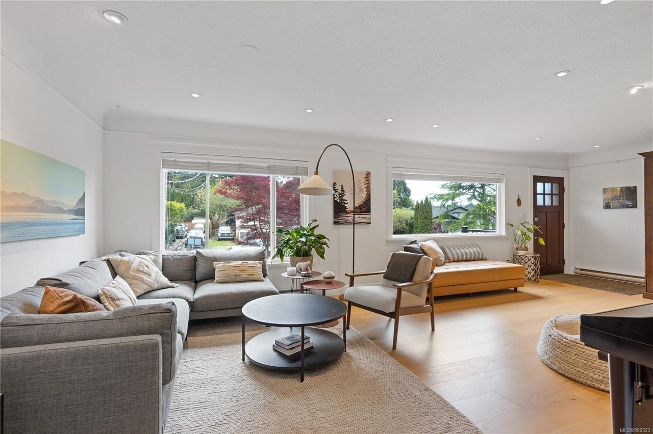 1228 Pearce Cres