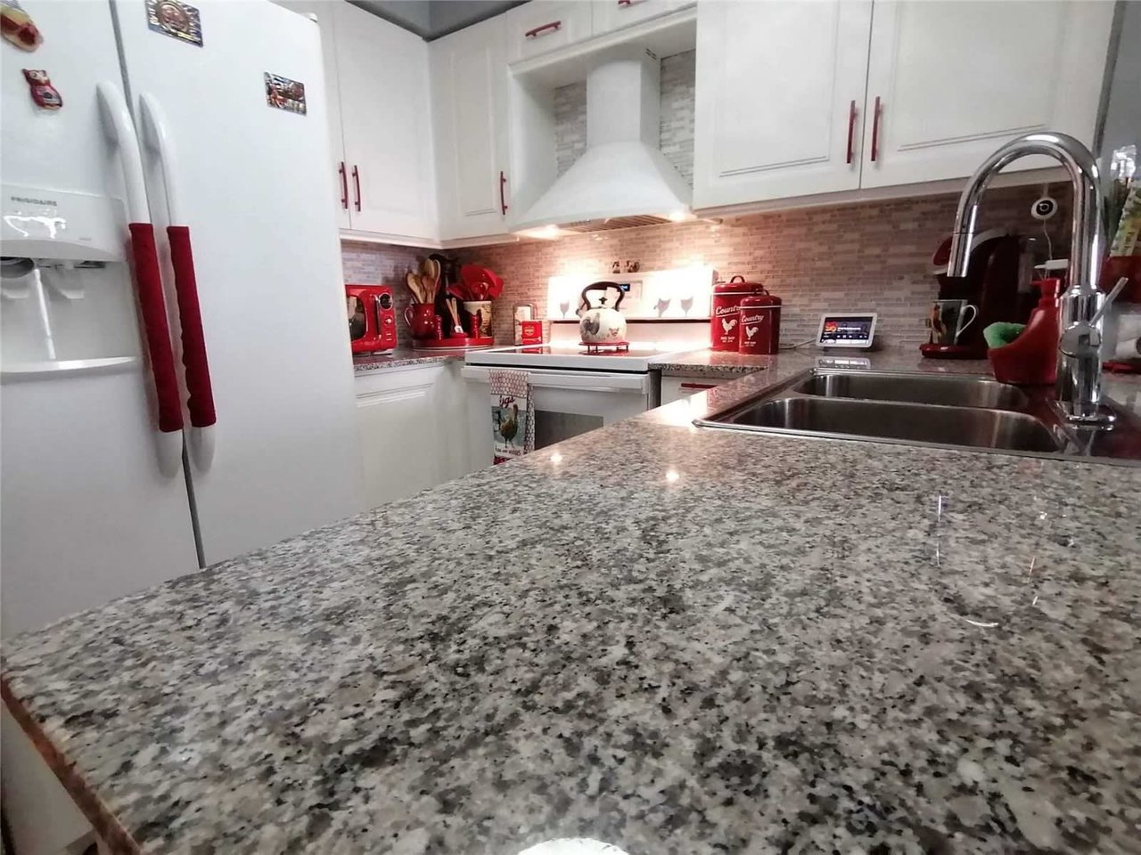 30 North Park Rd Unit: 807