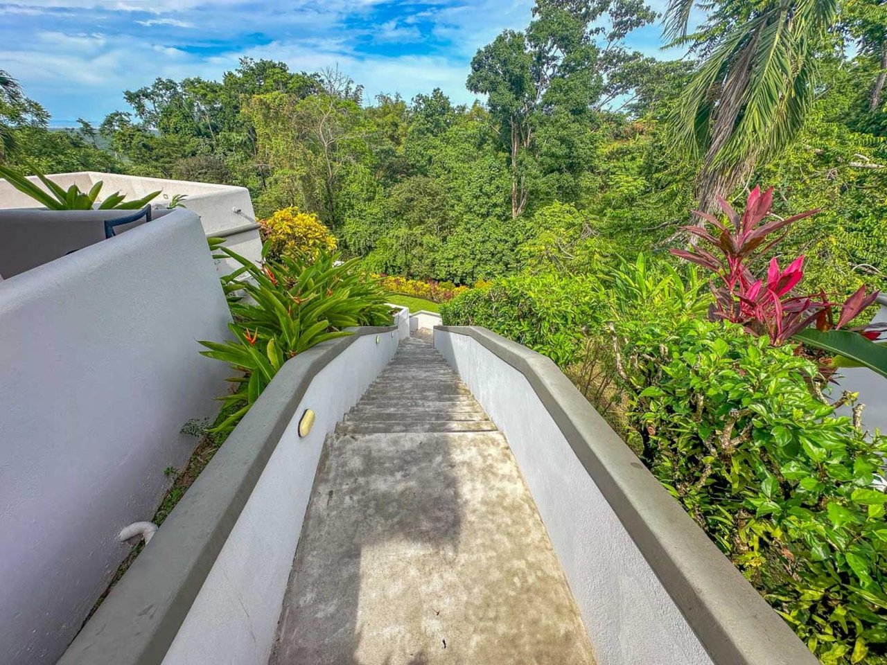 Secure Gated Villa Community, Ojochal, Puntarenas