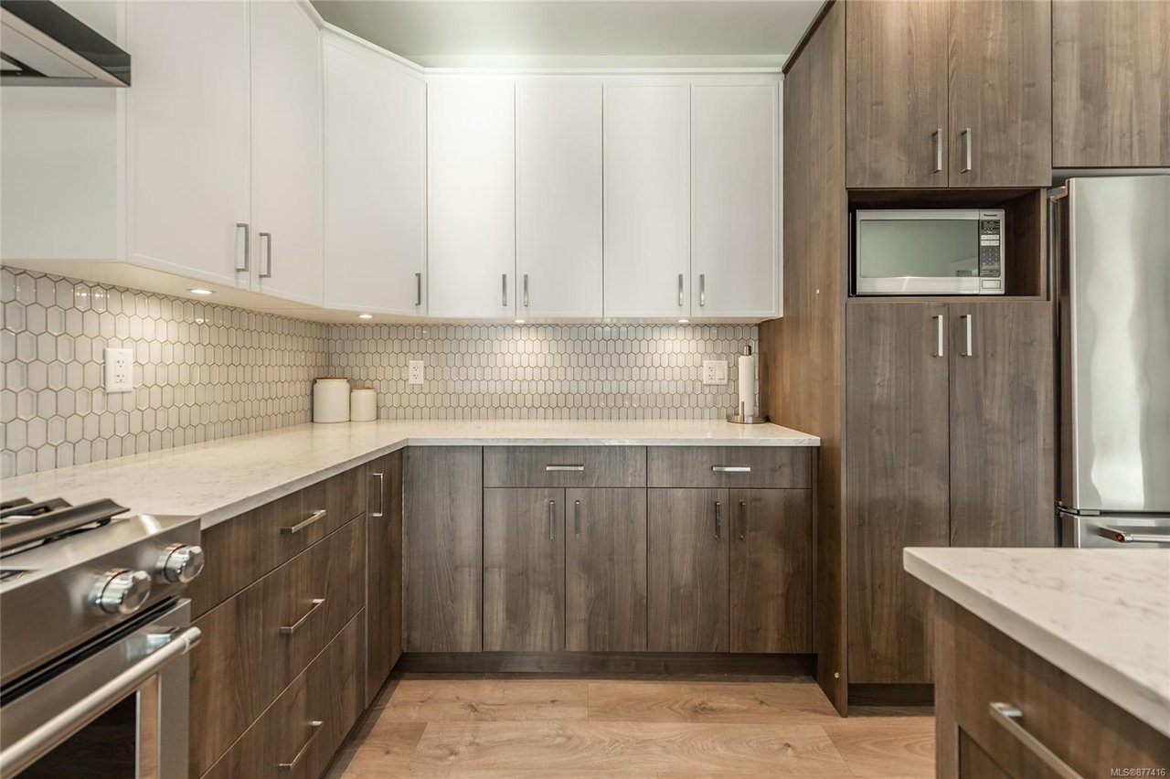 3535 Paperbark Cres