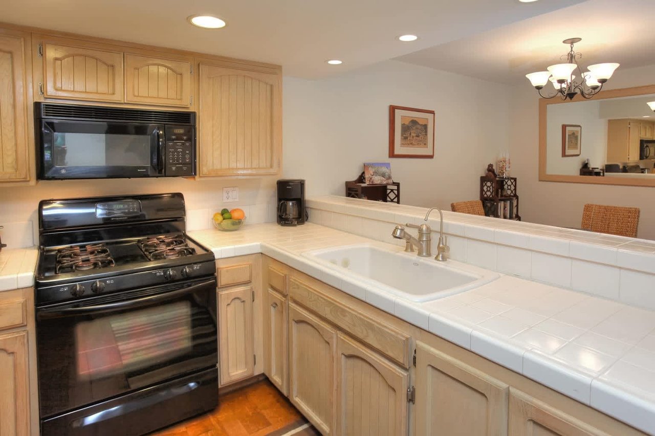 7628 Hollister Ave, #118