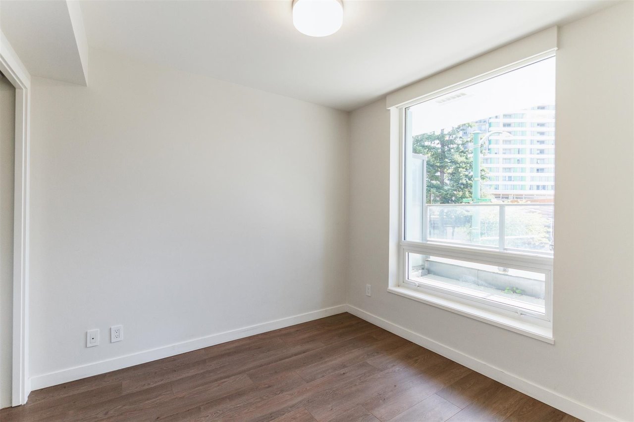 208-8238 Lord St