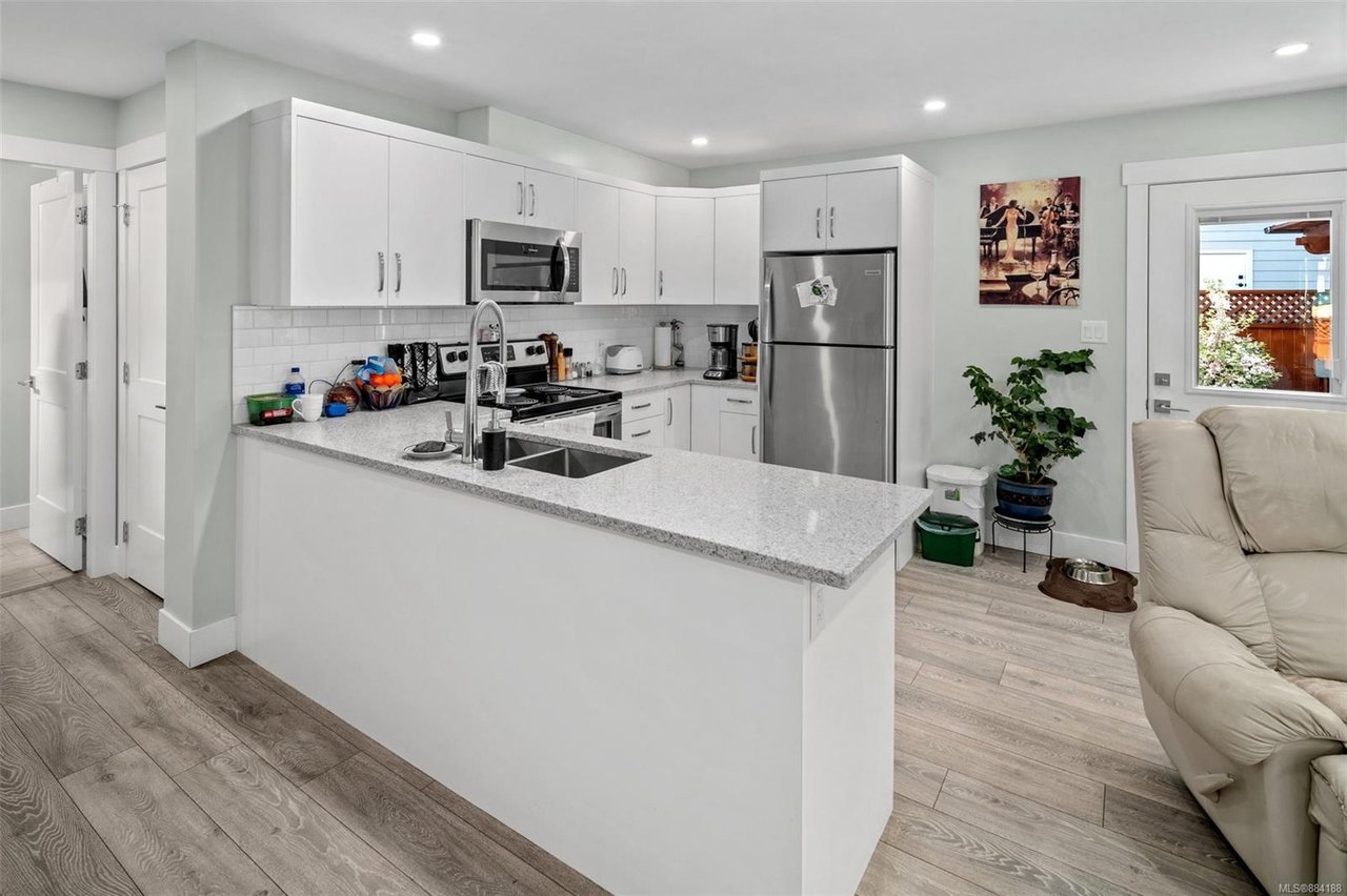 2544 West Trail Crt, Sooke