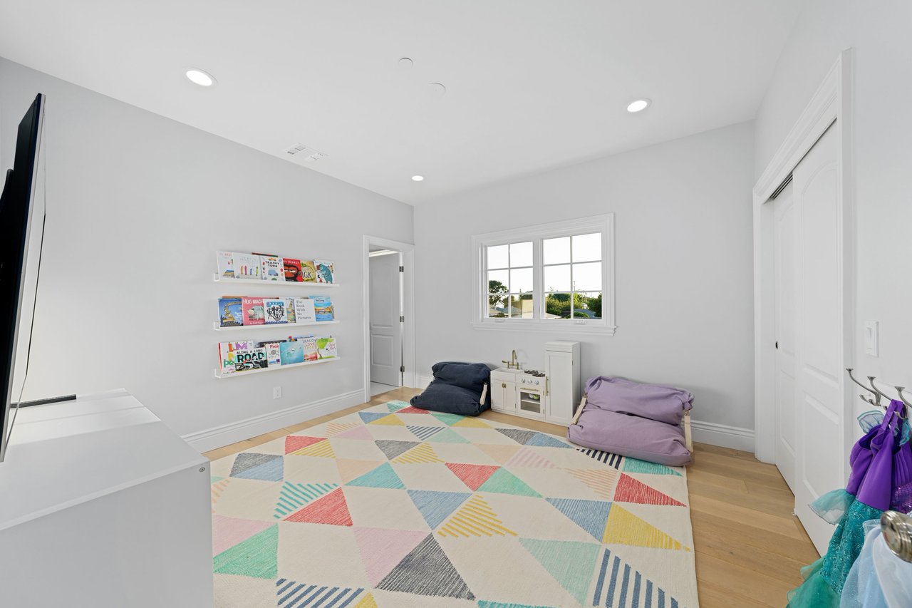 3010 Pearl St, Sunset Park