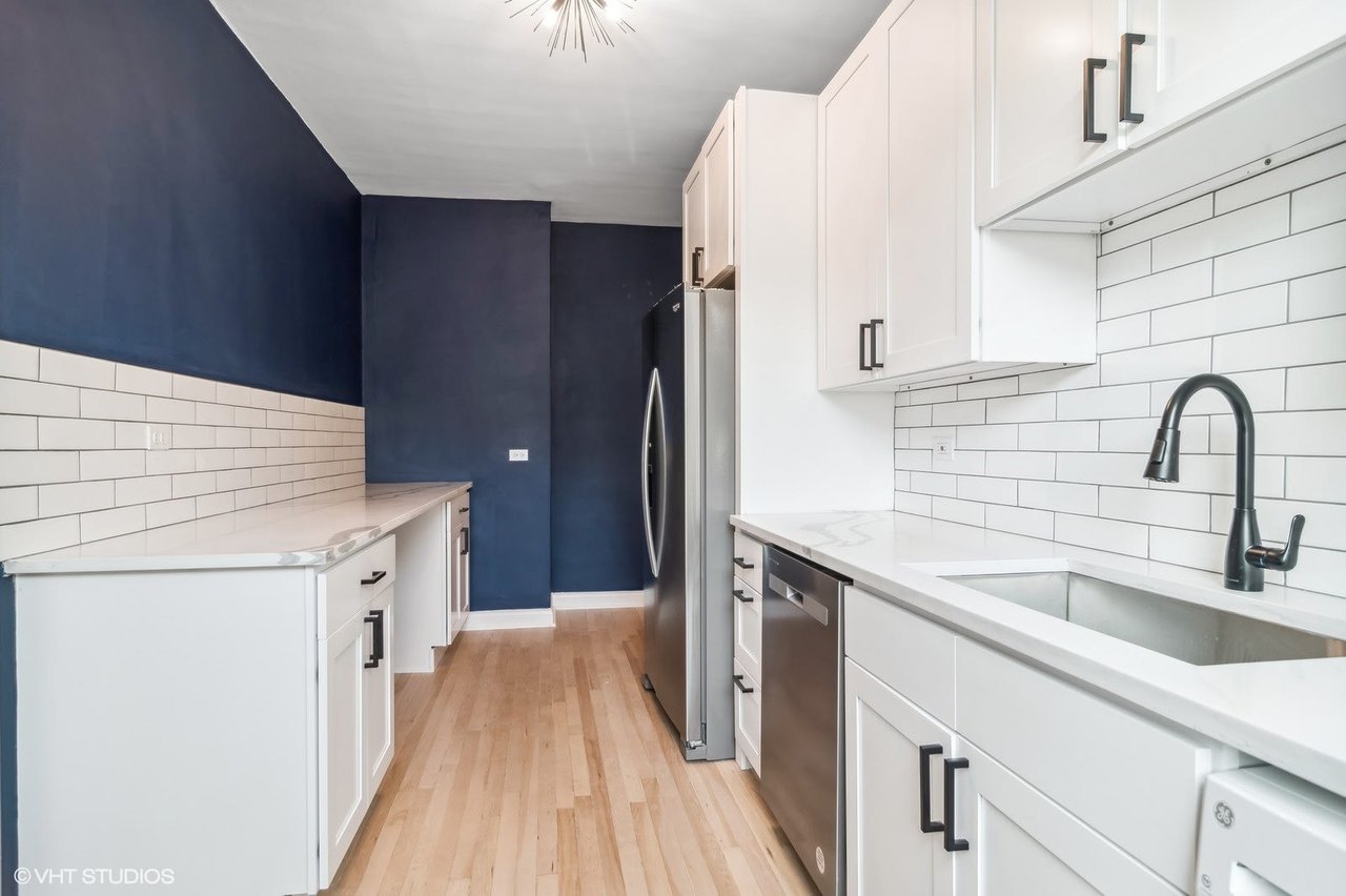 1219 West Lunt Ave., #3A, Chicago, IL. 60626
