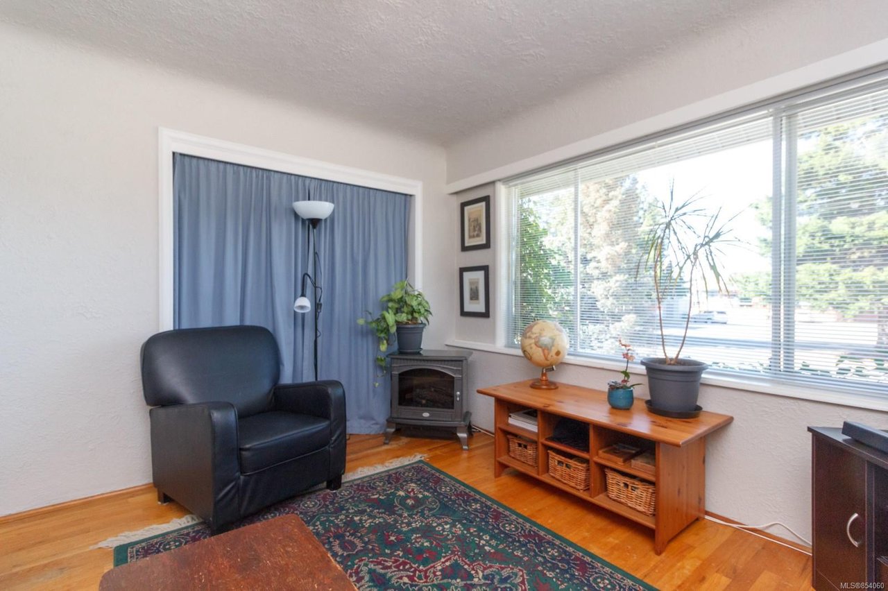 1937 Carrick St