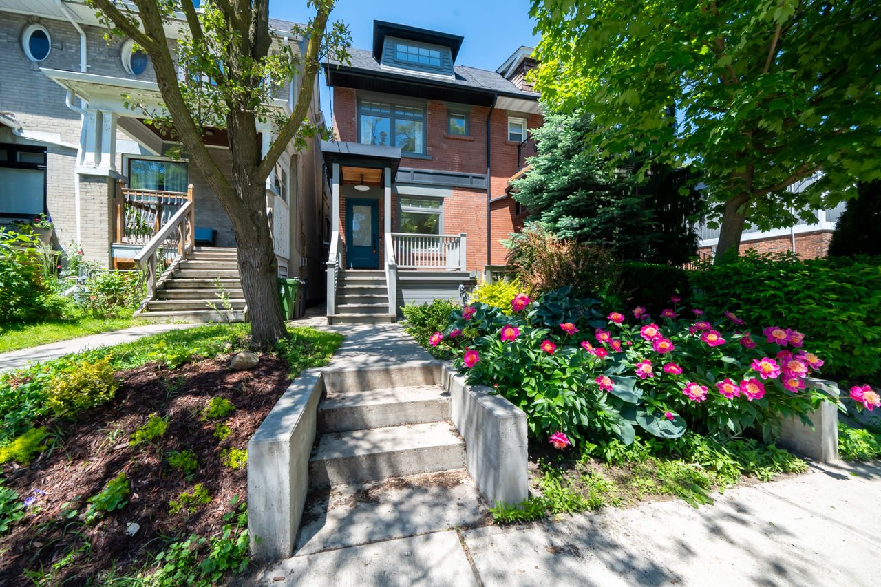 38 Richard Ave 