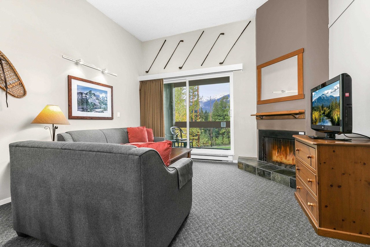 402-4200 Whistler Wy