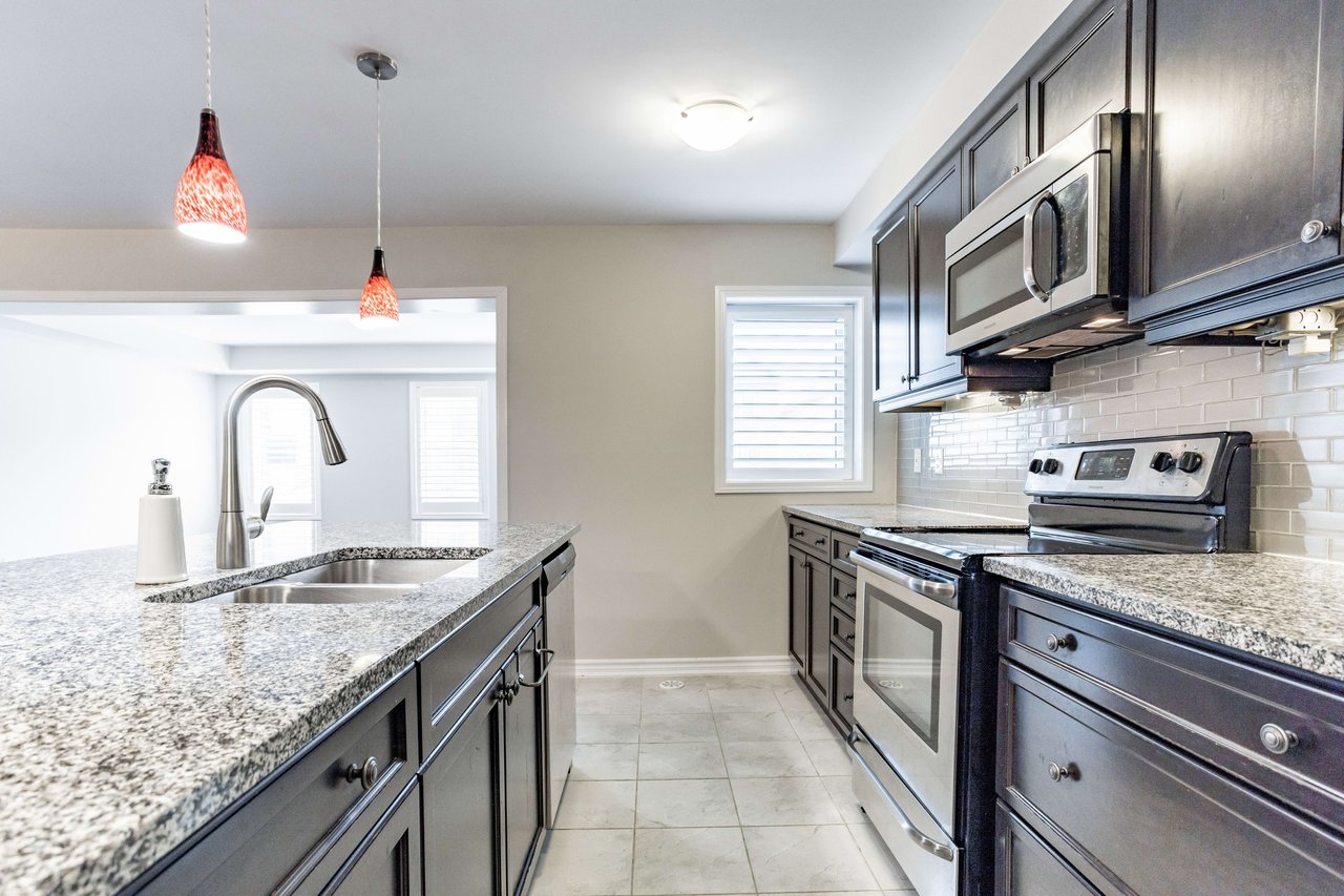Townhome in Desirable Preserve Community!