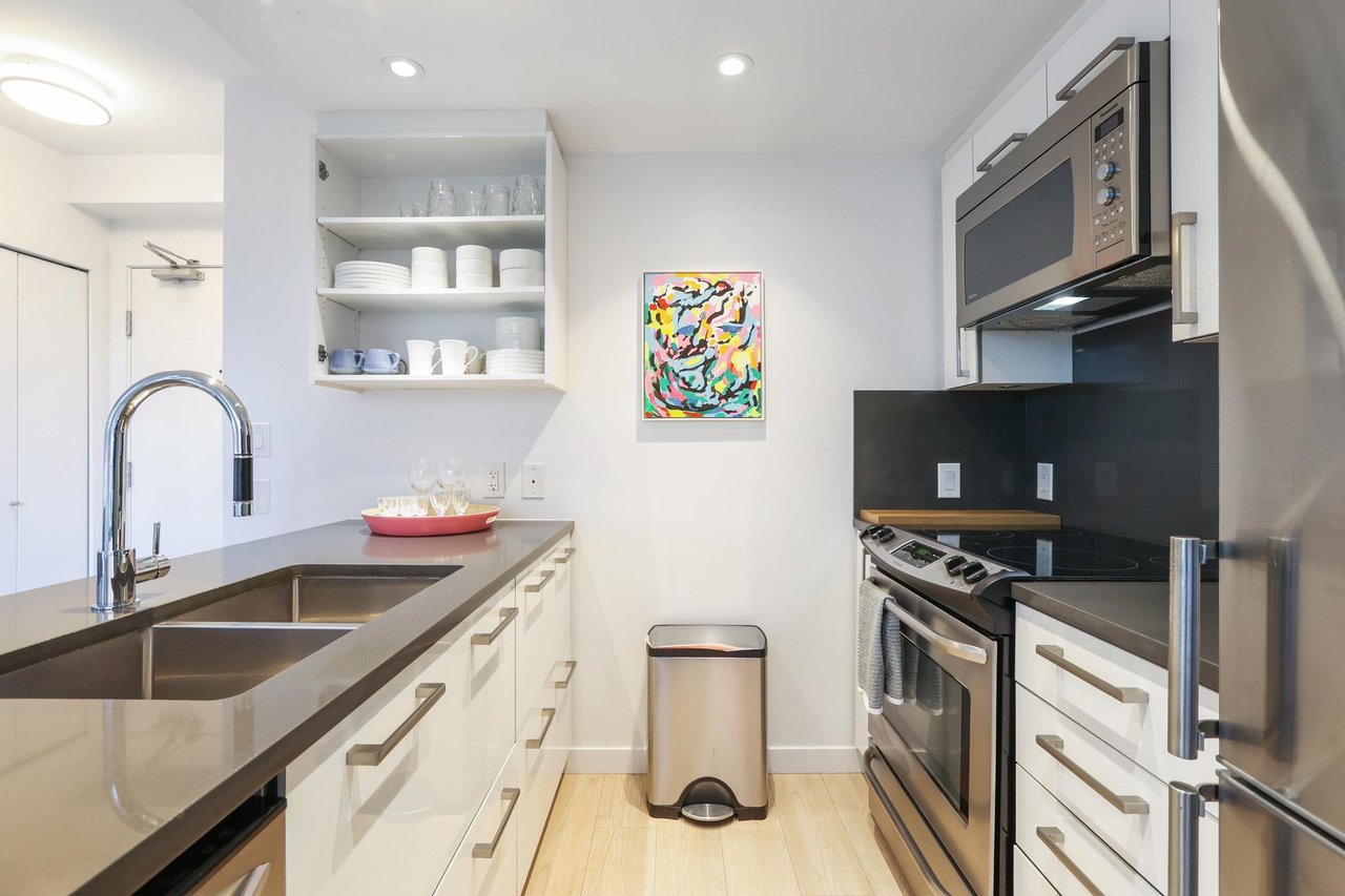 305-933 E Hastings Street, Vancouver