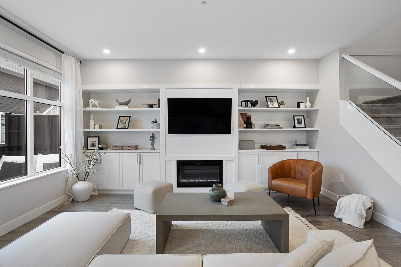 78-20327 72b Ave
