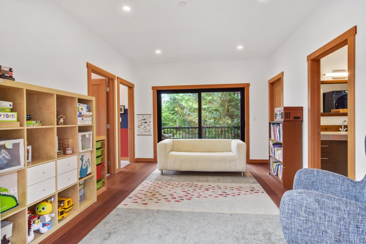 25 Sweetwater Pl