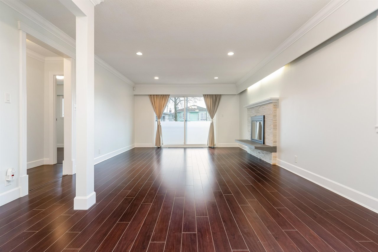 2019 E 45th Ave