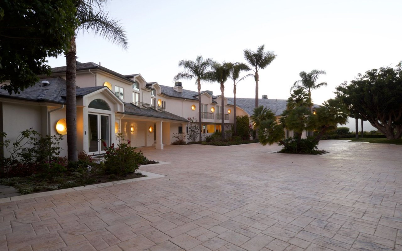 Legacy Estate on 5 Pristine Acres