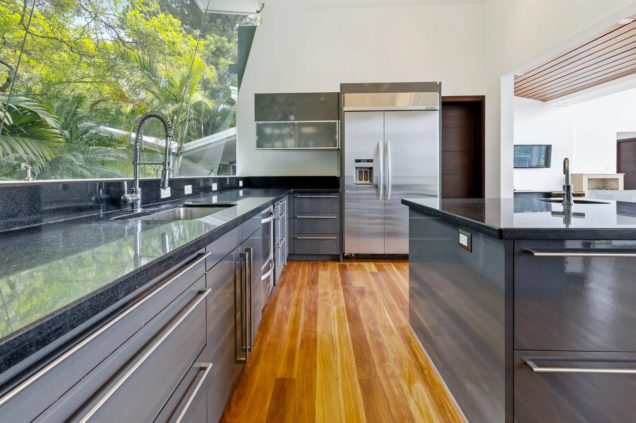 Panoramic Valley Views Retreat, Santa Ana, San Jose