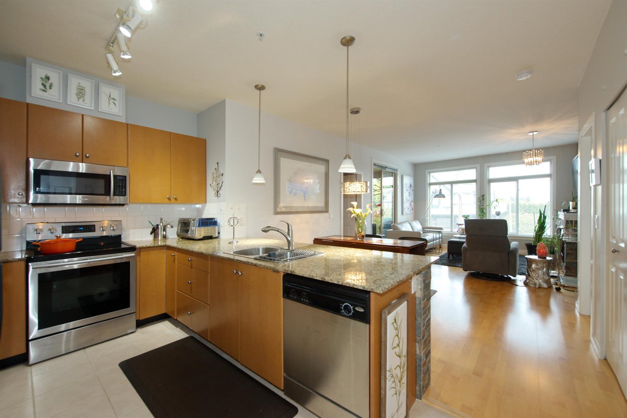 206-15385 101a Avenue, Surrey