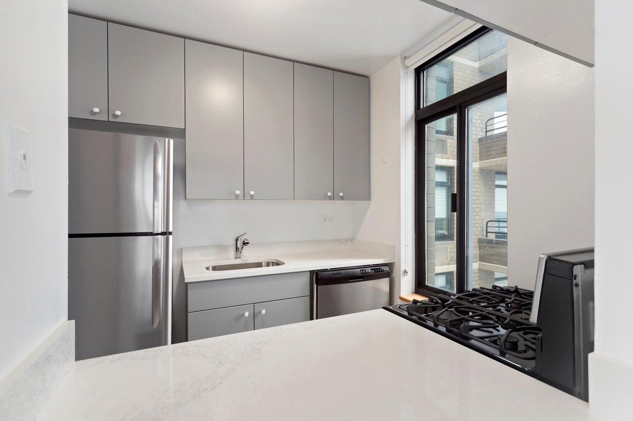 400 E 70th St, #2901