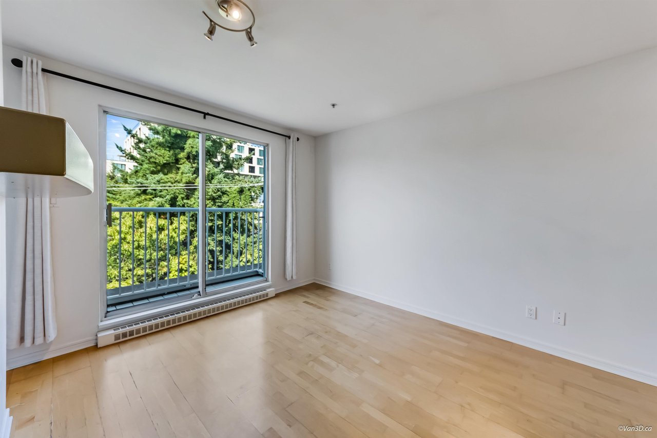 303-3727 W 10th Avenue, Vancouver