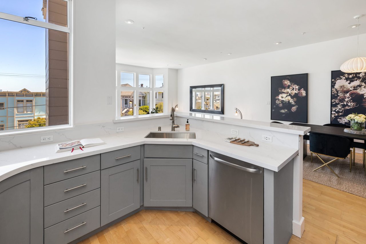 Generously Sized Condo Near Duboce Park