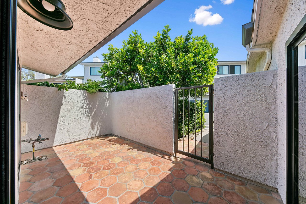 Unobstructed Ocean Views at Zuma Bay Villas