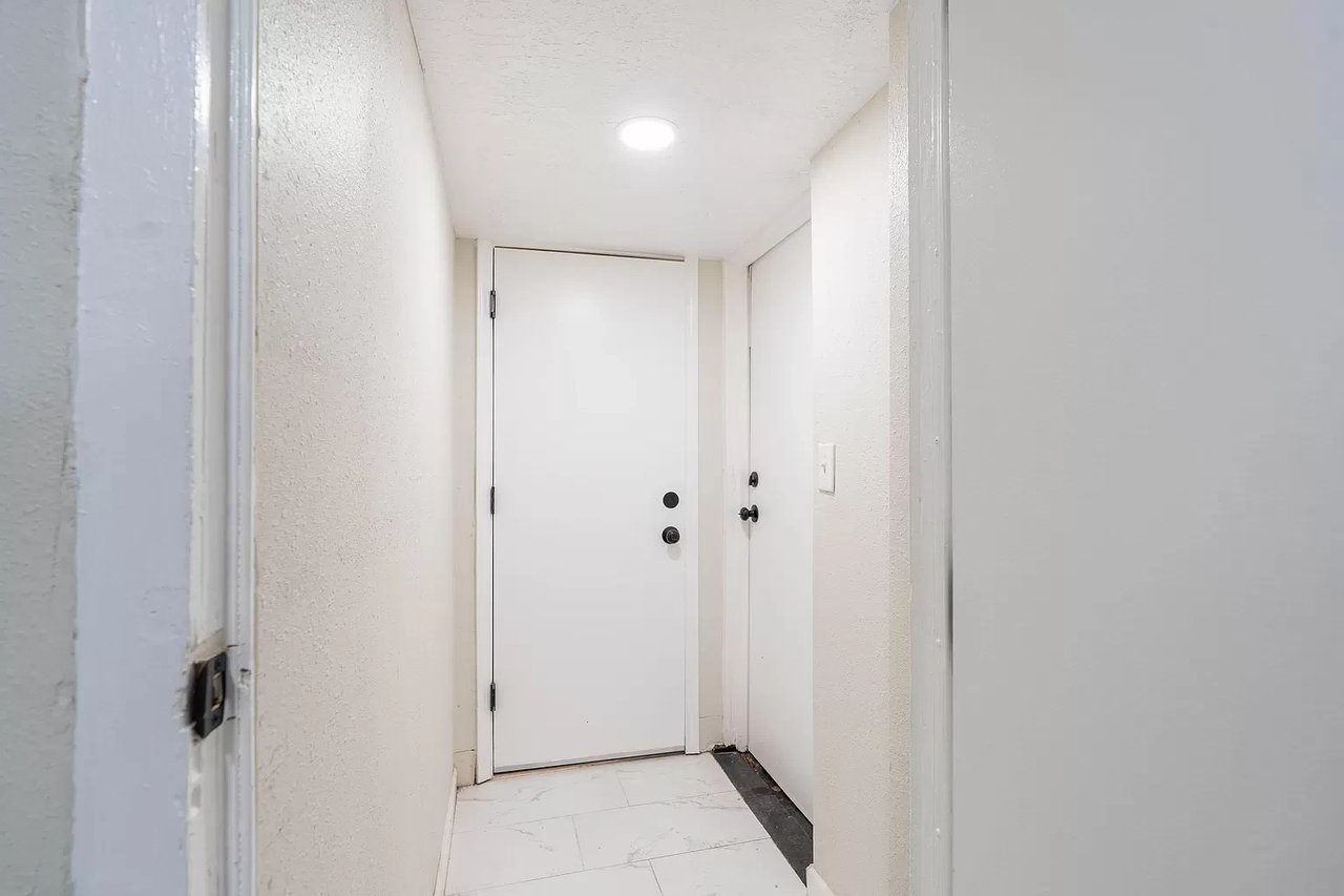 1019 Cerro Vista Rd SW