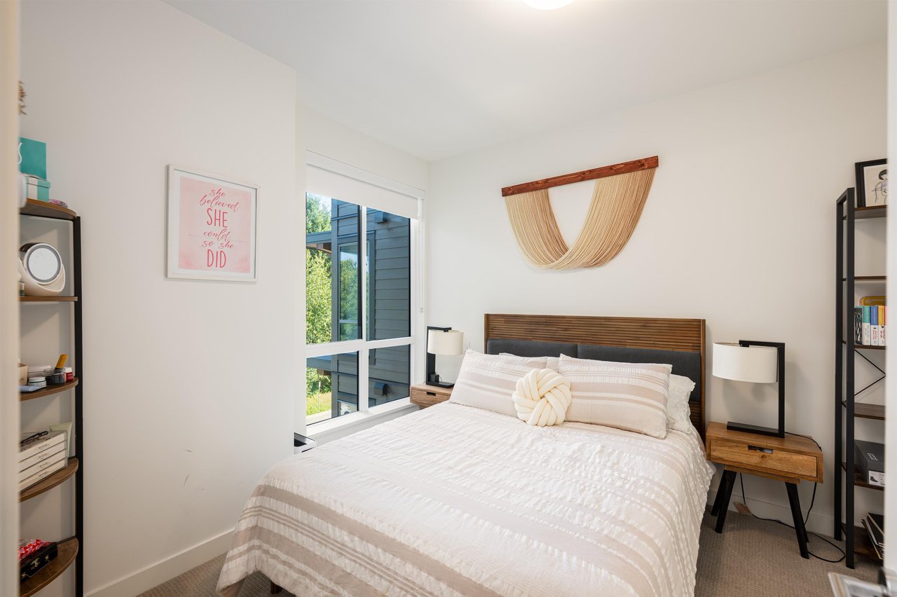 412-7588 16th St