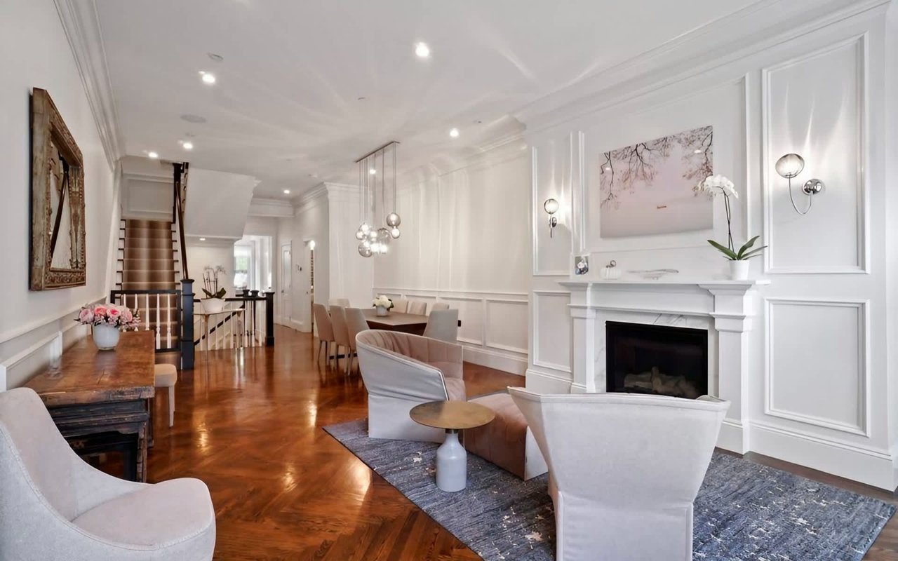 Virtual Real Estate Buying and Selling