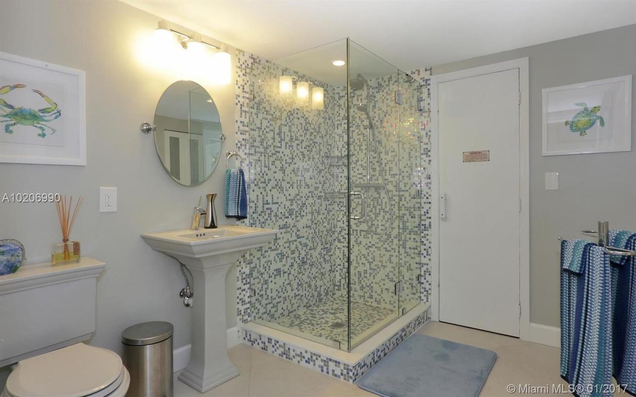 1223 Hillsboro Mile, #9