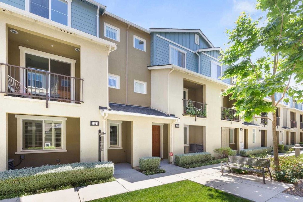 1421 Coyote Creek WAY