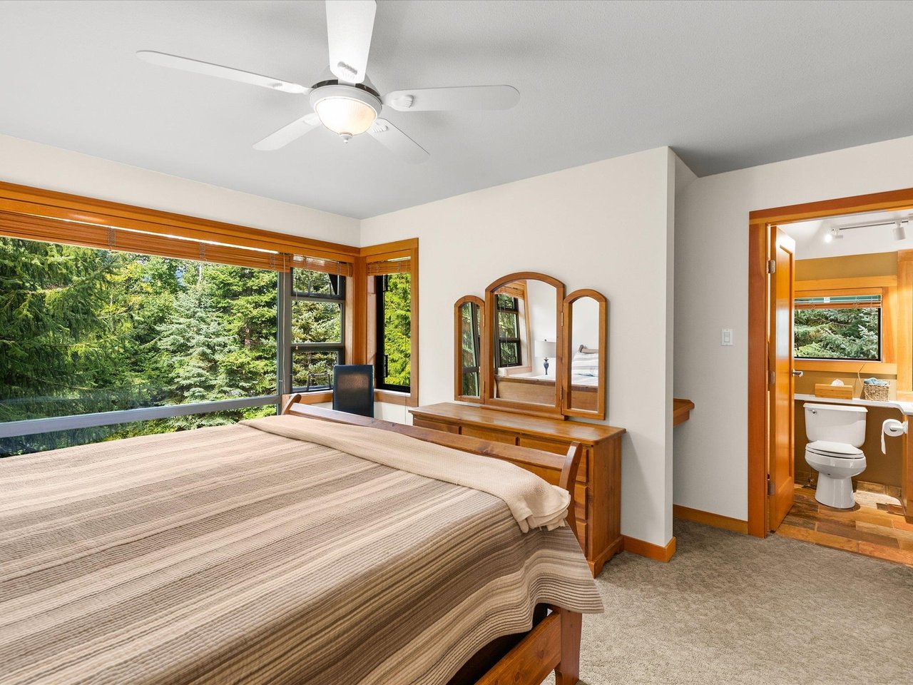 4658 Montebello Pl
