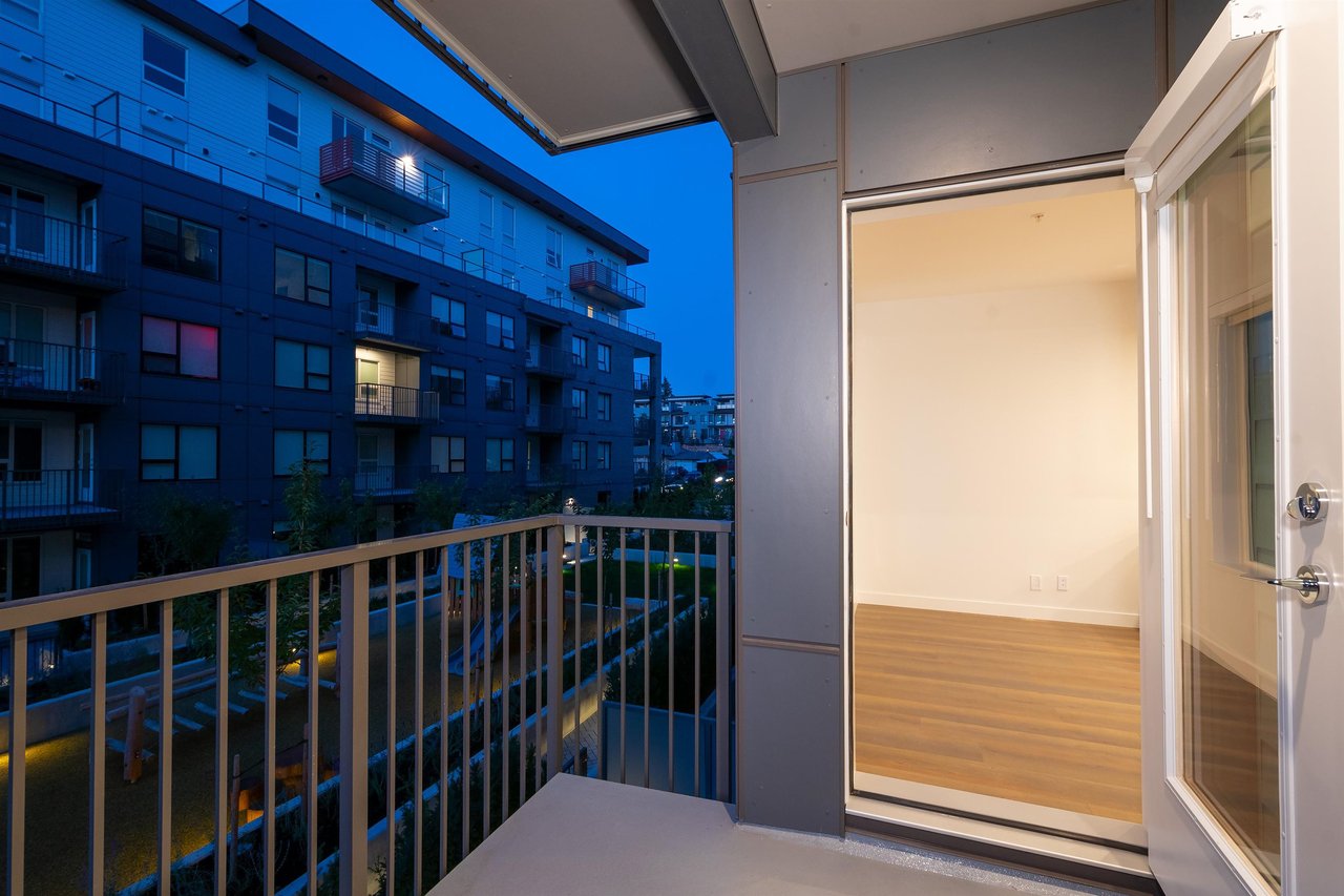 216-645 Como Lake Avenue, Coquitlam