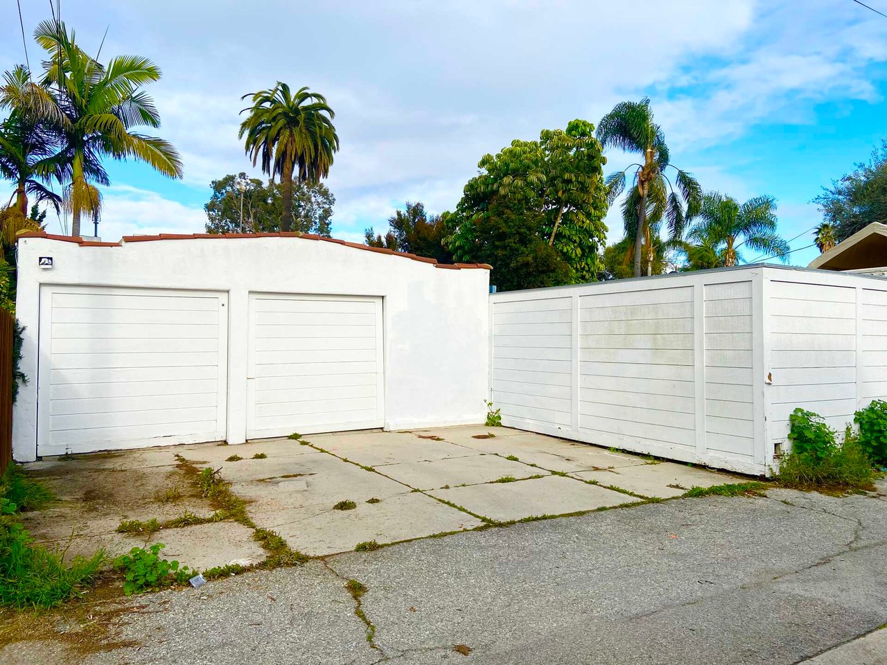 2137 Glyndon Ave