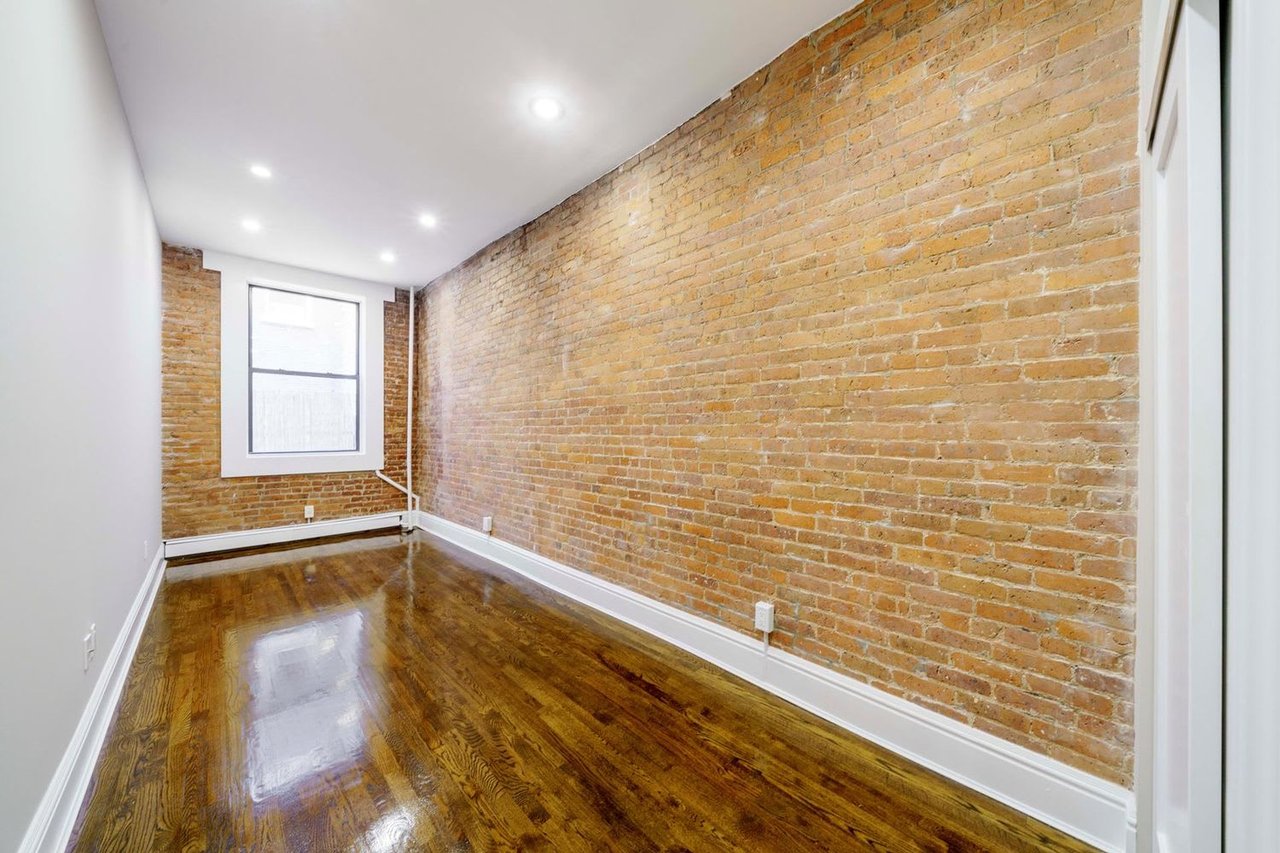 120 West 25th St, #2W