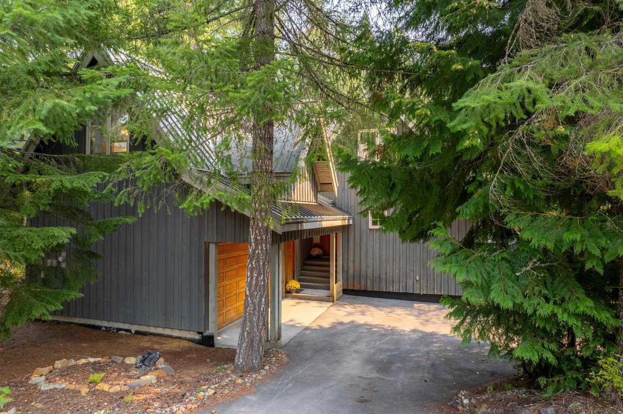 3 Garibaldi Dr